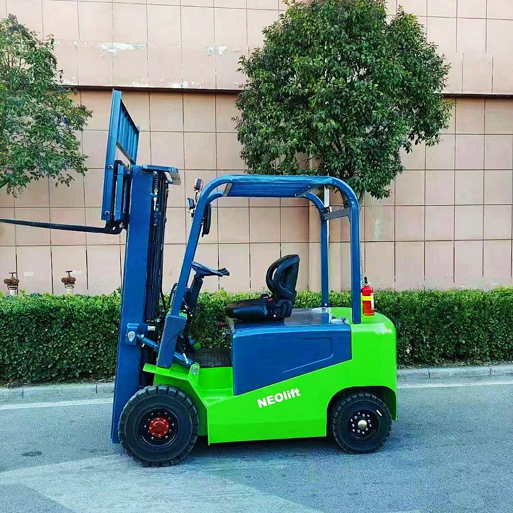 Electric forklift 