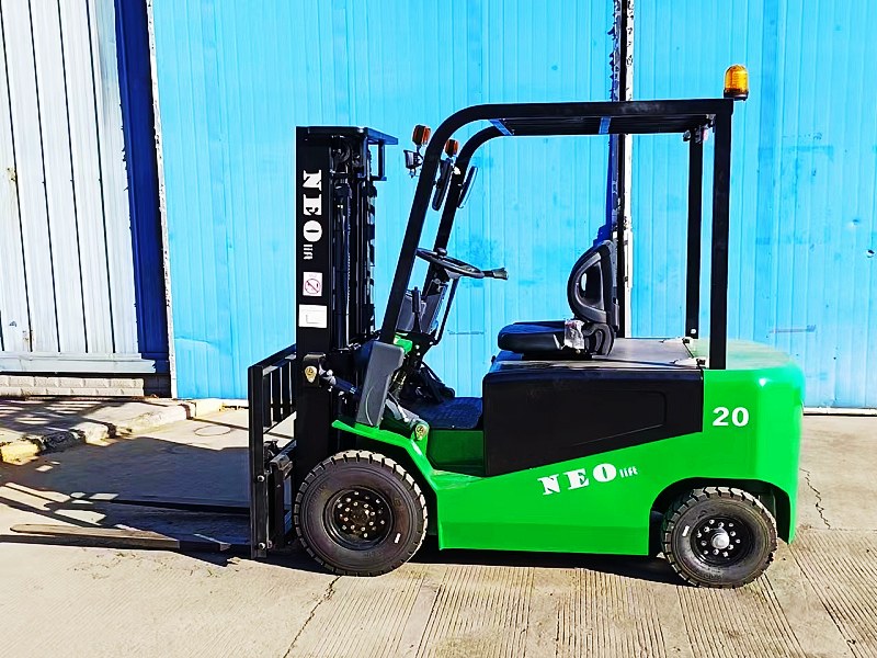 NEOlift electric forklift